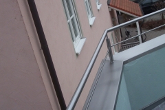 verkleidungen-und-franzoesische-balkone_014_verblendung_mit_handlauf